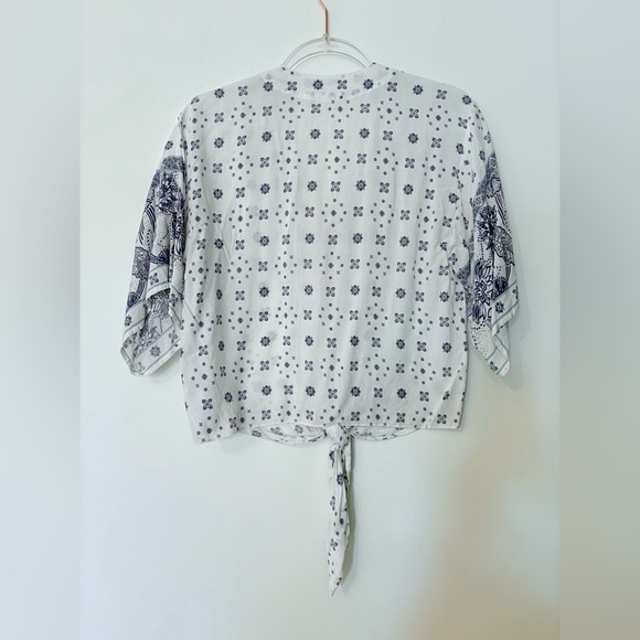 Gap tie front blouse - Picture 2 of 3